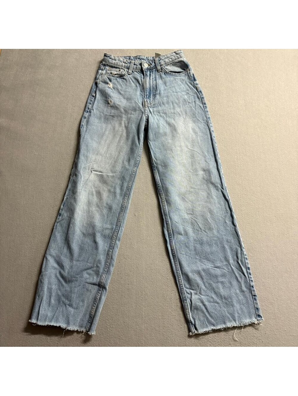 H&M &Denim Wide Ultra High Waist Jeans Womens US 2 Light Blue Raw Hem Distressed